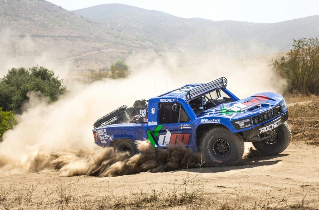 4x4 desert runner